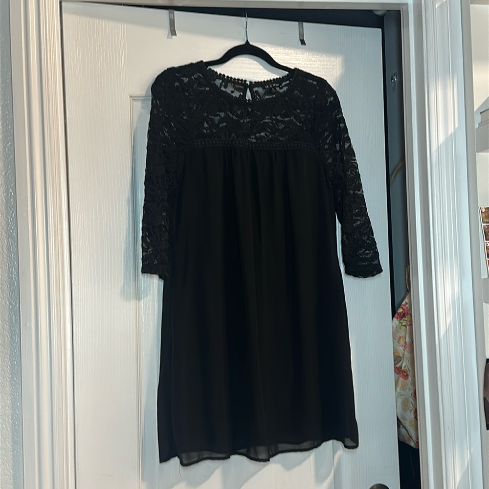 Black sheer mini with lace top & sleeves M
